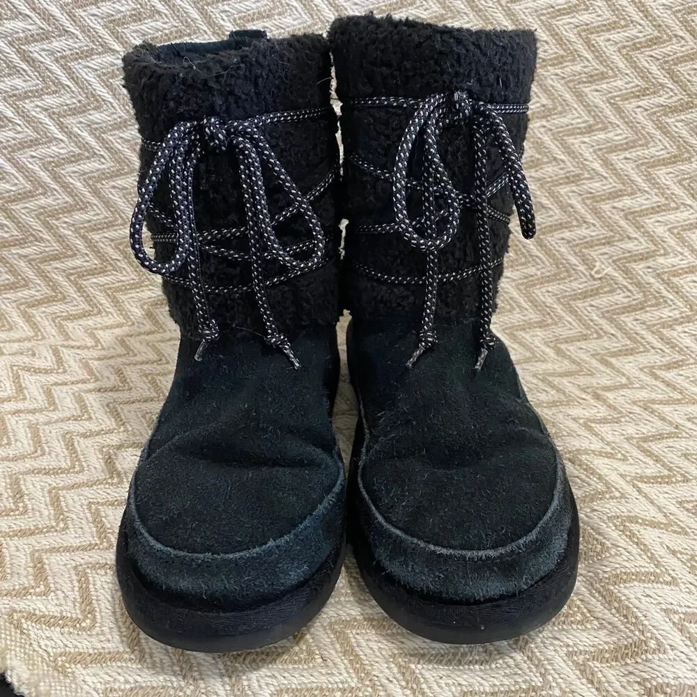 Koolaburra by UGG Youth Girls Michon Short Winter Suede Boot Black Size 5